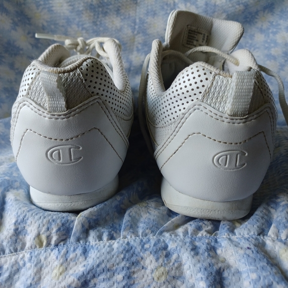 Champion Women's Faux Leather Lace-Up Sneakers - White Size 8.5 W Athletic - Picture 3 of 6